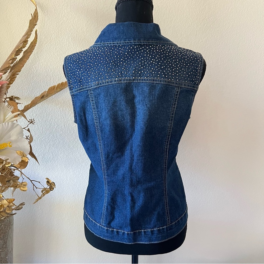 Baccini Cotton Sleeveless Denim Vest w Rhinestone Accent Medium NWOT - Picture 4 of 12